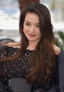 Whos the hottest of these Asian beauties?