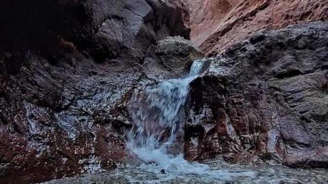 Do you want to take a hike through the White Rock Canyon to the Arizona Hot Springs?
