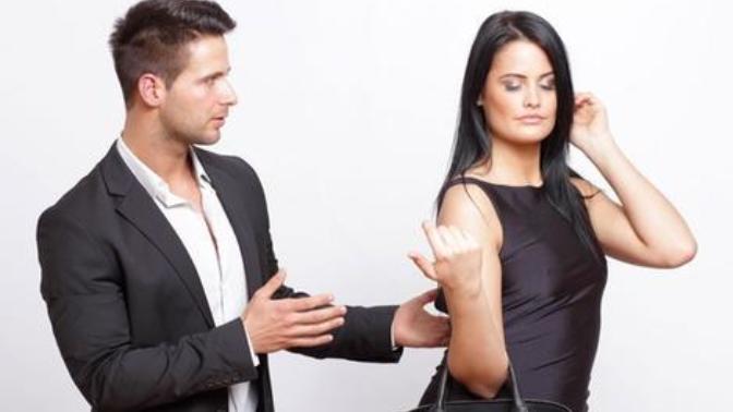 Does playing “hard to get” actually work?
