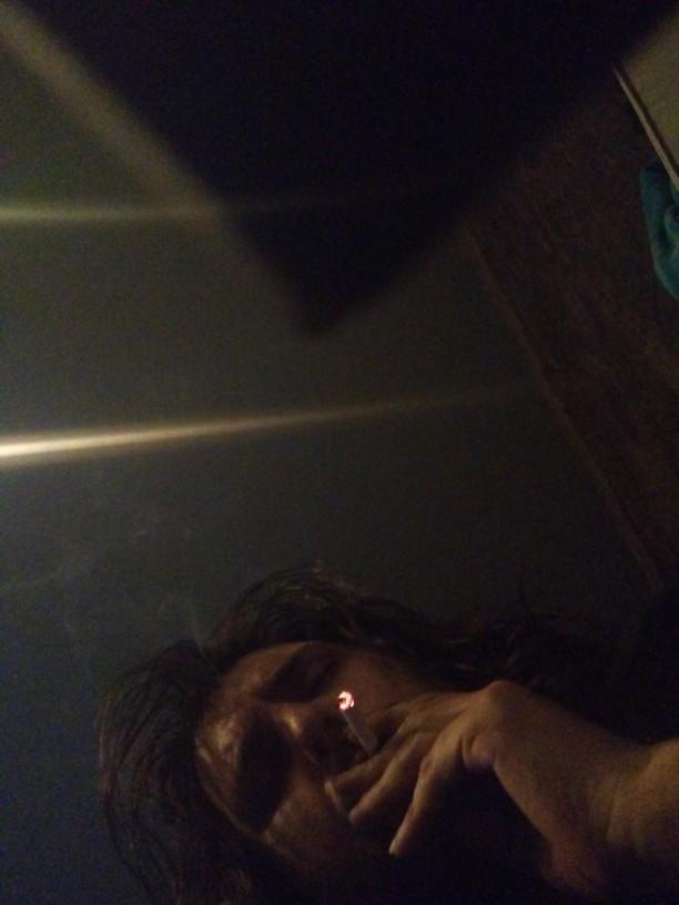 Is it unattractive if a girl smokes?