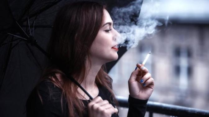 Is it unattractive if a girl smokes?