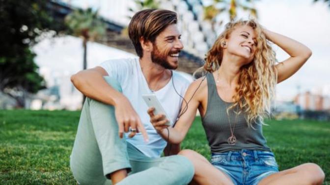 I'm in love with a friend, should I ask her out?