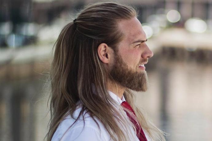 Do women find men with long hair and a big beards attractive?