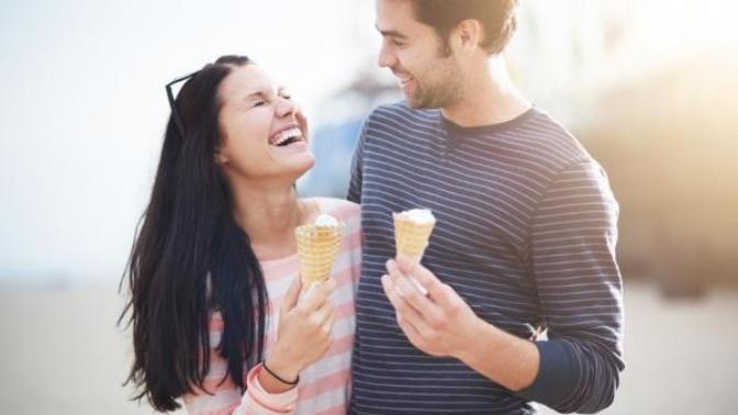What are some super obvious signs someone is flirting with you?
