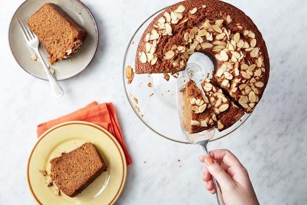 Which cake would you want photos included ?