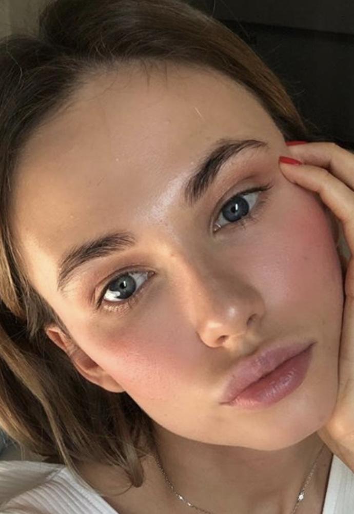 Guys: can you describe the ideal makeup look on a girl? perhaps include a photo?