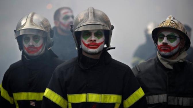 French firefighters do make up like the Joker, thoughts?