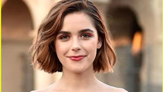 Do you think her short hair looks better blonde or brown?