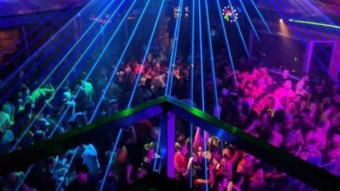 What is the best way to ask an unknown girl/boy to dance at a pub?