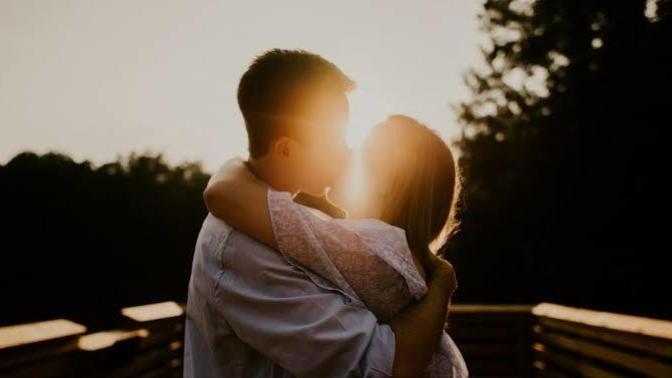 Should I give Money to my my Boyfriend?