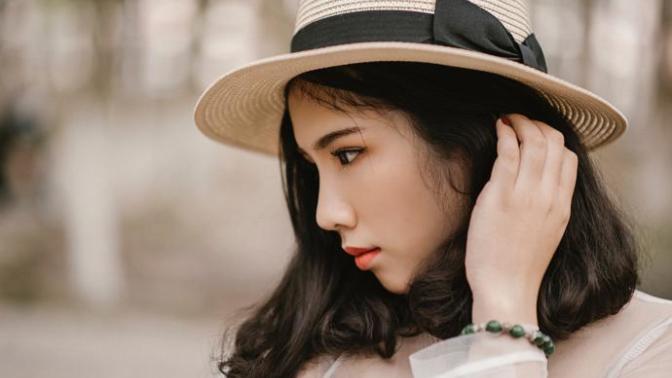 Are women way more shallow than men?