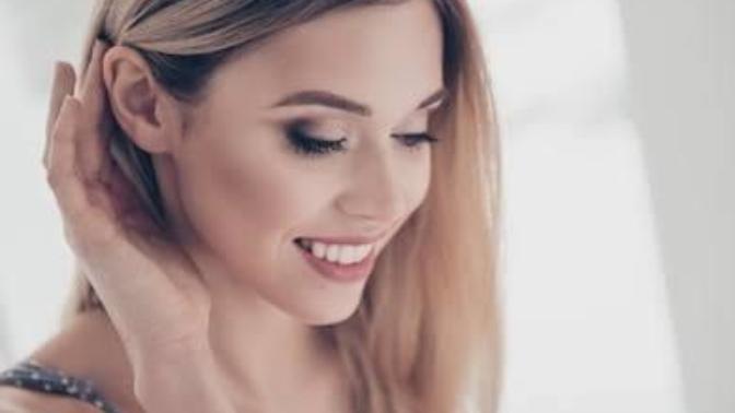 Girls would you like if your date or boyfriend or crush puts your hair behind your ear (only one side) and compliments by saying "You look sweet this way"?
