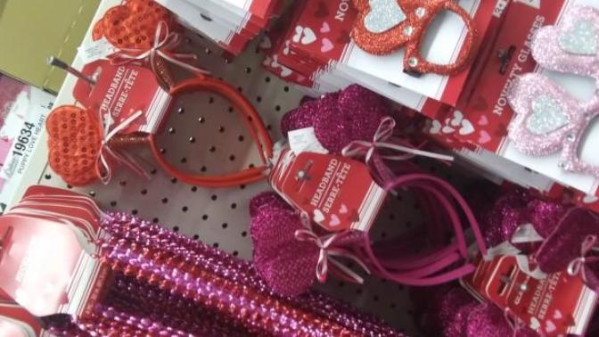 Would you wear these necklaces, headbands or glasses for Valentine's day?