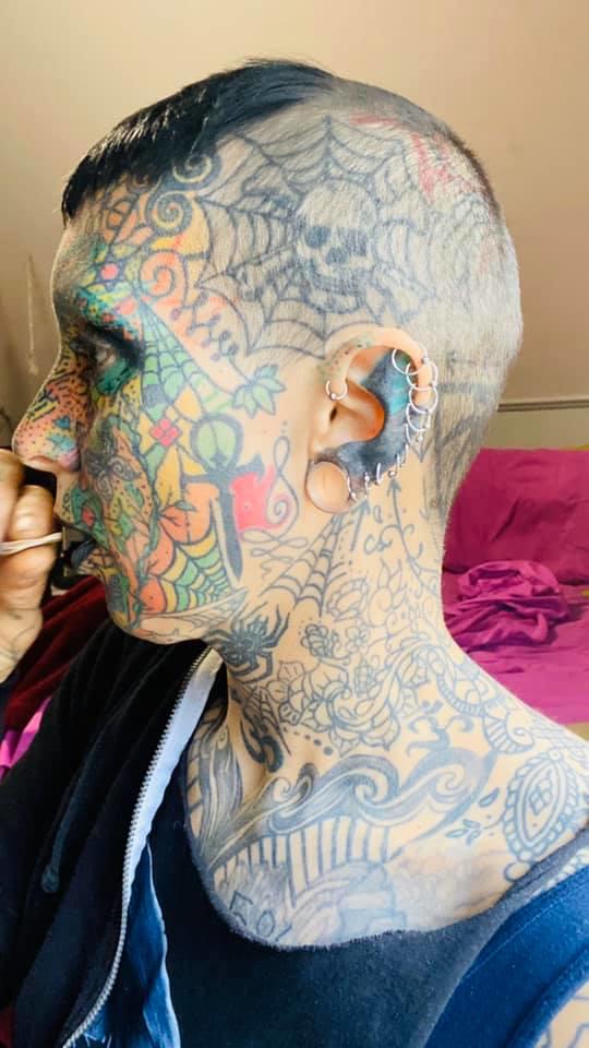 Do people who are heavily tattooed actually have jobs or are they unemployable?