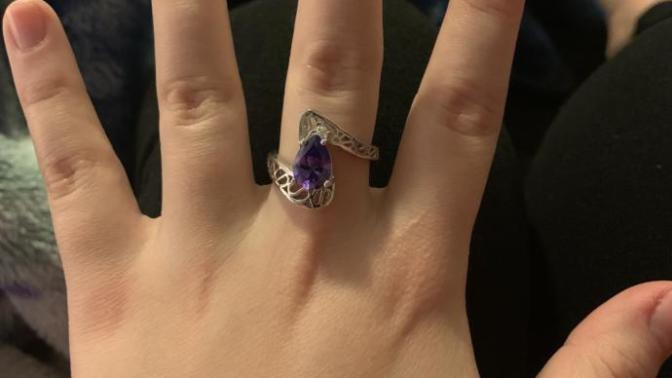 I feel like this ring doesn’t match my fingers?😂?