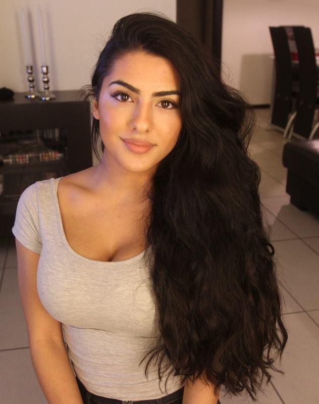 Which race has the hottest women?