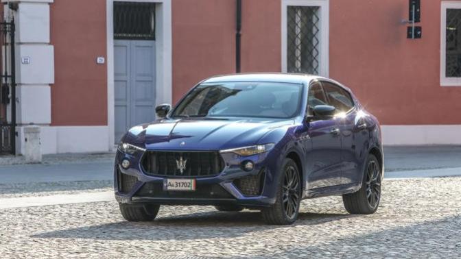 Which of these 2019/2020 Super/Luxury Vehicle's of the day would you choose?