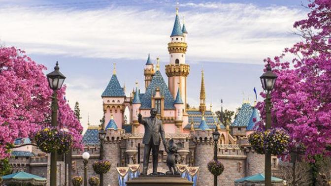Is going to Disneyland for the second date too much?