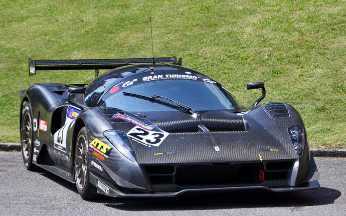 Which of these Awesome Ferraris of the Day would you choose?