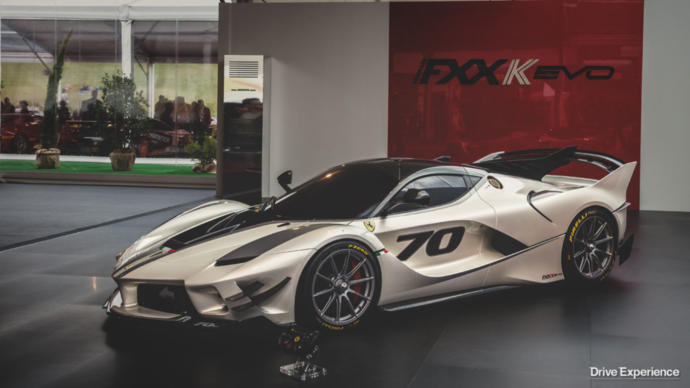Which of these Awesome Ferraris of the Day would you choose?