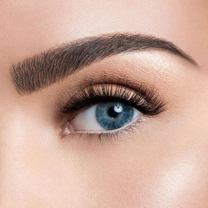 Which eye color is most attractive?