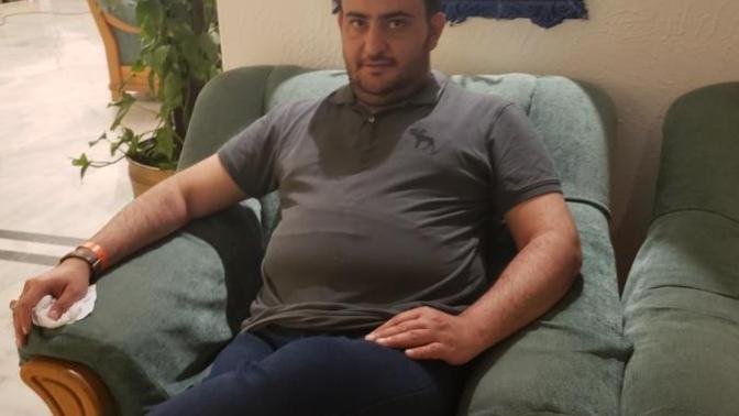 Do you like this man's clothing style and how good do you think he is with flirting?