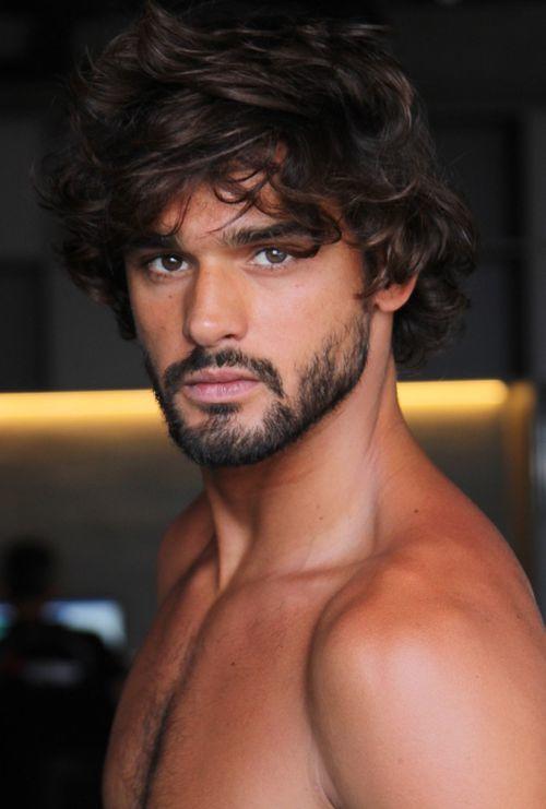 Girls, do you like to play with a guys hair?