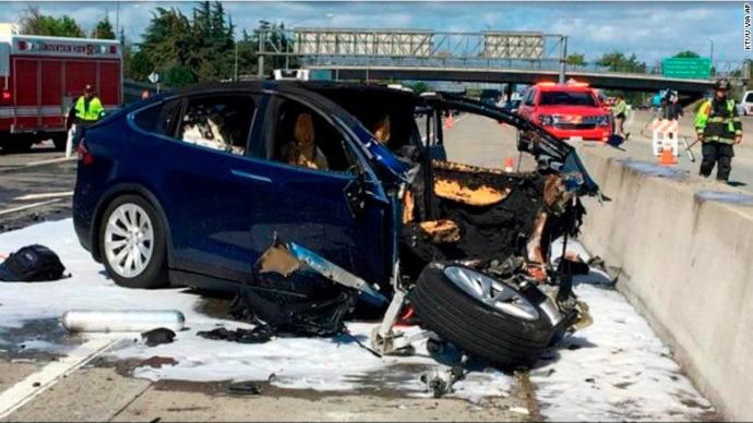 Tesla X Distracted driver killed while autopilot was enabled.