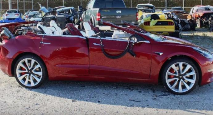 Tesla Model 3 Auto pilot accident, driver killed. 8 seconds before driver let go of wheel.