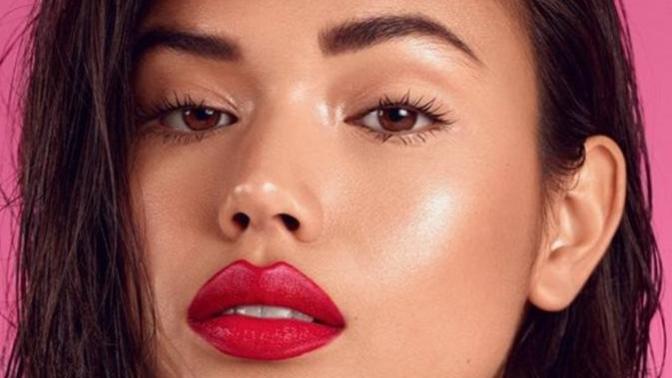 What do you think of red 💄lipstick 💄 ?