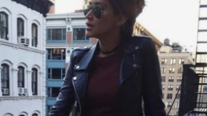 Do you like girls who’s dress like this?