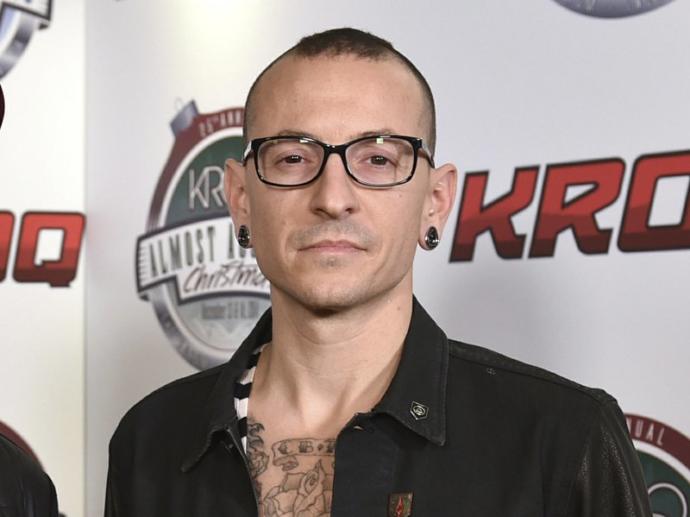 Who is a better musician Chester Bennington or Justin Bieber?