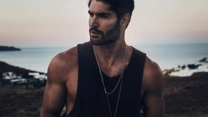 Do hot guys go for less attractive girls?
