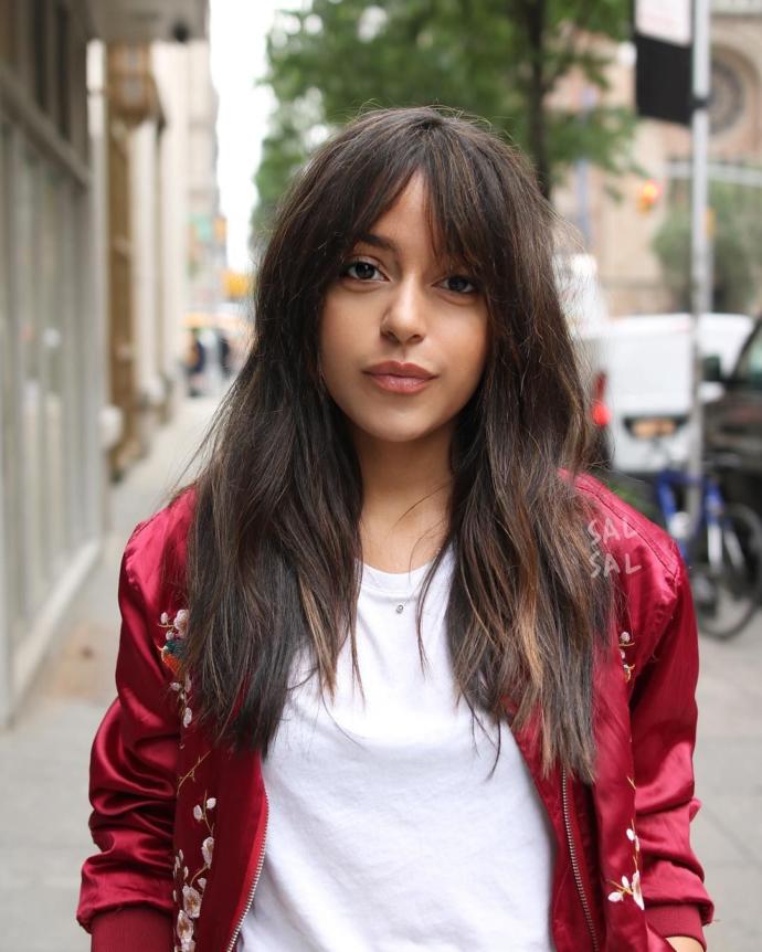 Guys, Thoughts on side bangs on girls (also looking for girls opinions)?