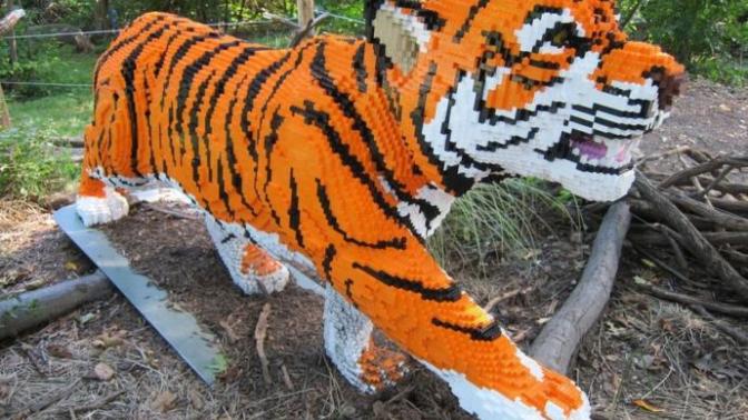 Which of these Custom LEGO builds is your favorite?