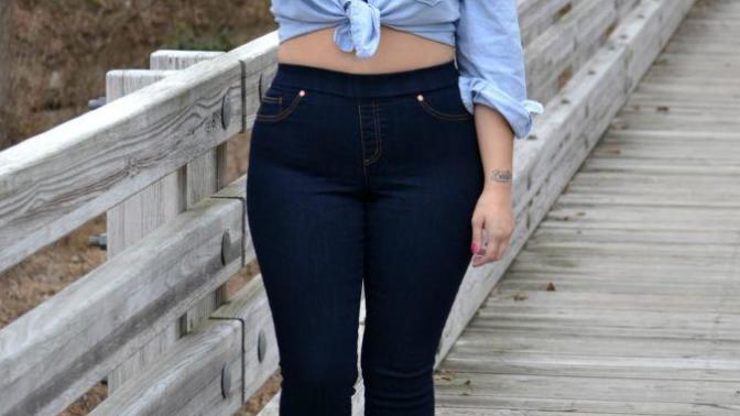 Fellow guys, what goes through your mind when a girl is a 9 from the waist up but a 5 from the waist down?