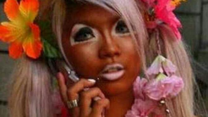 So I've had a disaster tan.. and no then picture is very accurate to how mine looks help😑?
