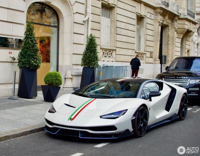 Which of these Black & White Hyper cars would you choose?