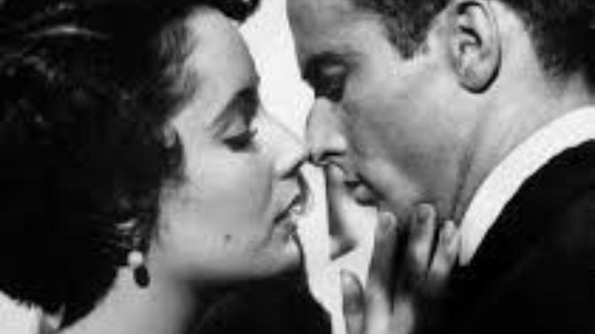 First love kiss..What is for you the most romantic setup?