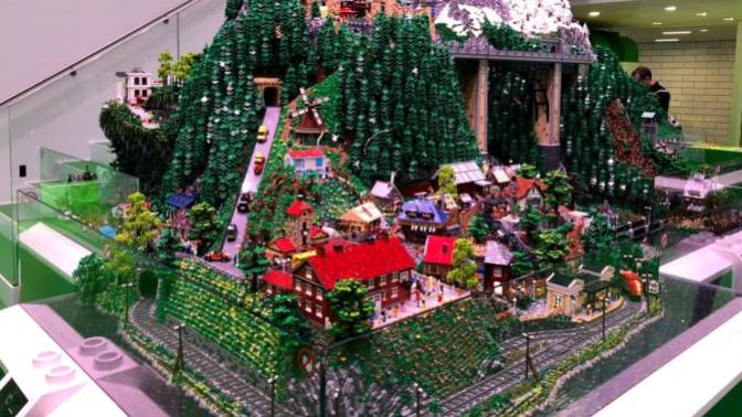 Which of these Creative LEGO builds by Official LEGO Master Builders is your favorite?