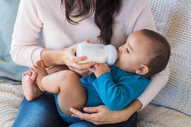 Breastfeeding in public YES OR NO?