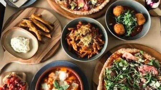 Are there specific dishes you cook in a day/weekend or for special occasions 🥖🍴🍕 ?
