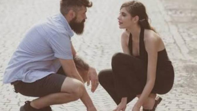 Do you believe in love at first sight? What things girls look in a man when seeing the first time?
