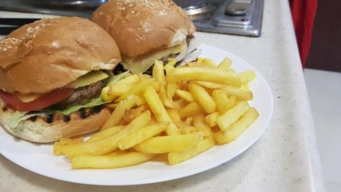 Can u rate my home made cheeseburgers?