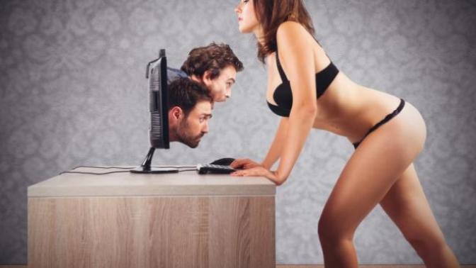 Could You Be In A Relationship With A Camgirl?