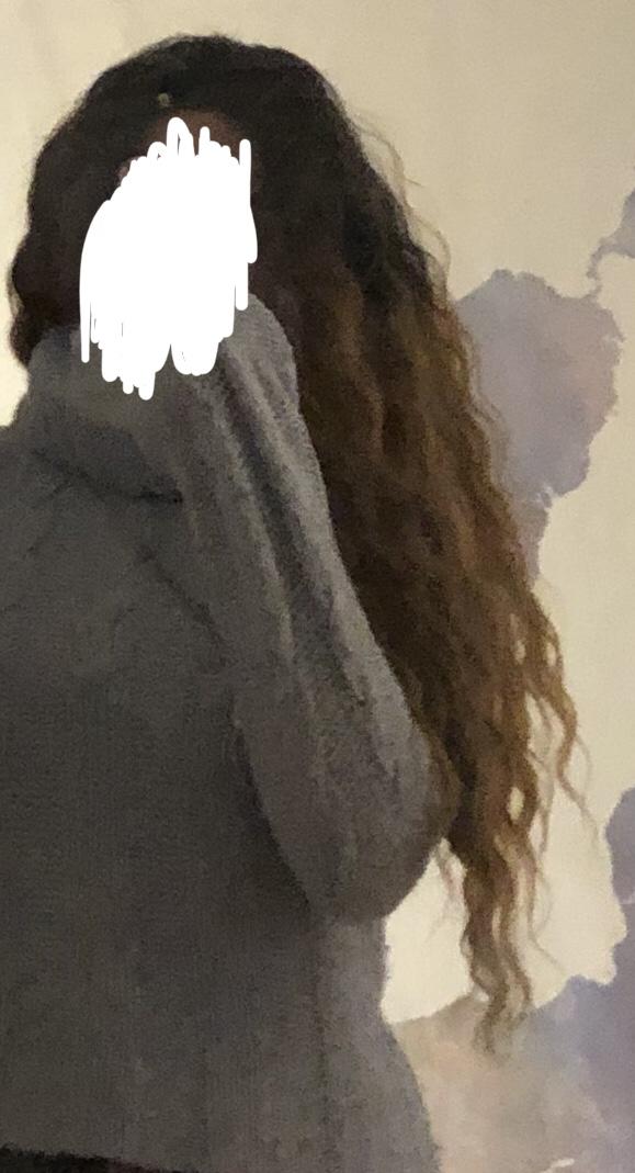 SO.. what I ordered was *straight dark To light brown ombré. What showed up was *curly dark blond ombré Which in this case means burnt orange🤔?