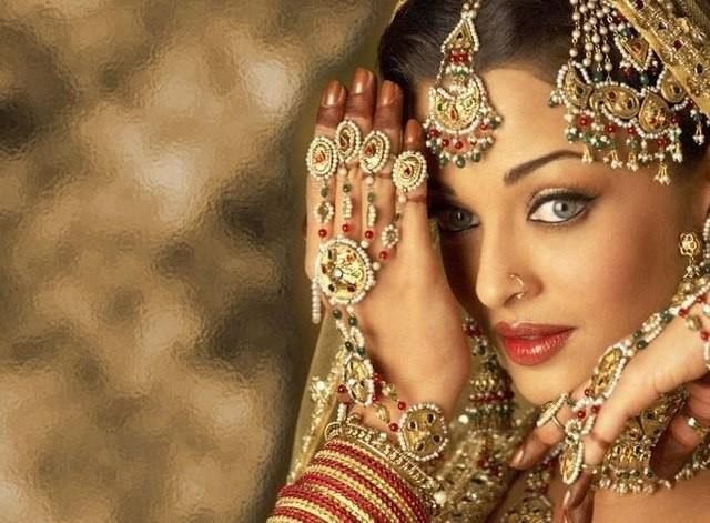 Which ethnic group of women do you find more sexually-attractive and beautiful, East Asian women or Latina Women?