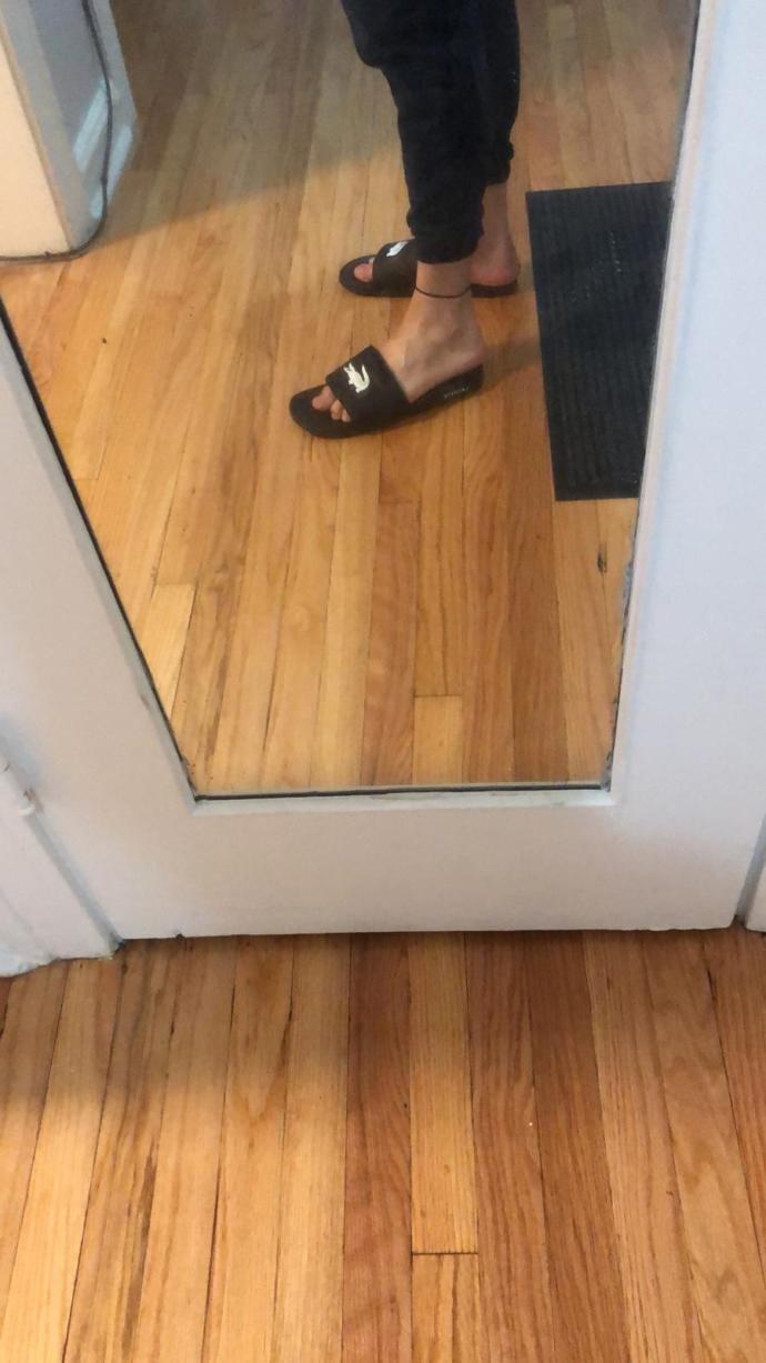 Do anklets make a man look “gay”?