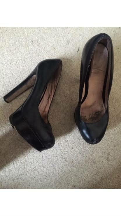Girls, do you find thin black layers of dirt in your shoes?
