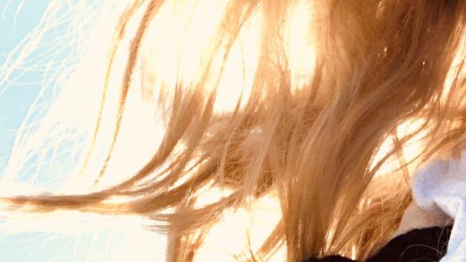 Mystery hair color 😛 Pics in sunlight {Yes. I waited the appointed 12-72 hours before touching the box 😌😉) ?